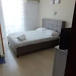 Hector's شقة فندقية اليكاناس