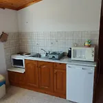 Hector's شقة فندقية اليكاناس