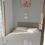Hector's شقة فندقية