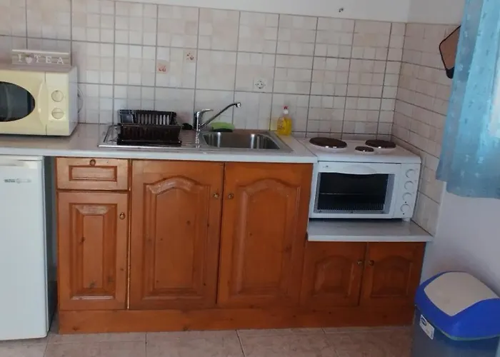 Hector's 4* اليكاناس