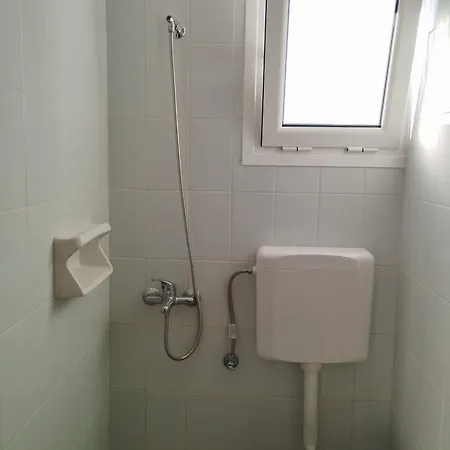 Hector's Apartahotel