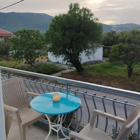 Ξενοδοχείο με διαμερίσματα Hector's Αλυκανάς
