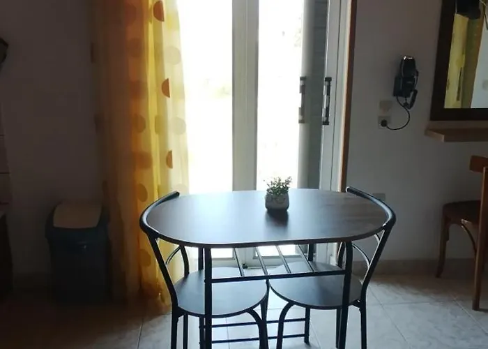 מלון דירות Hector's